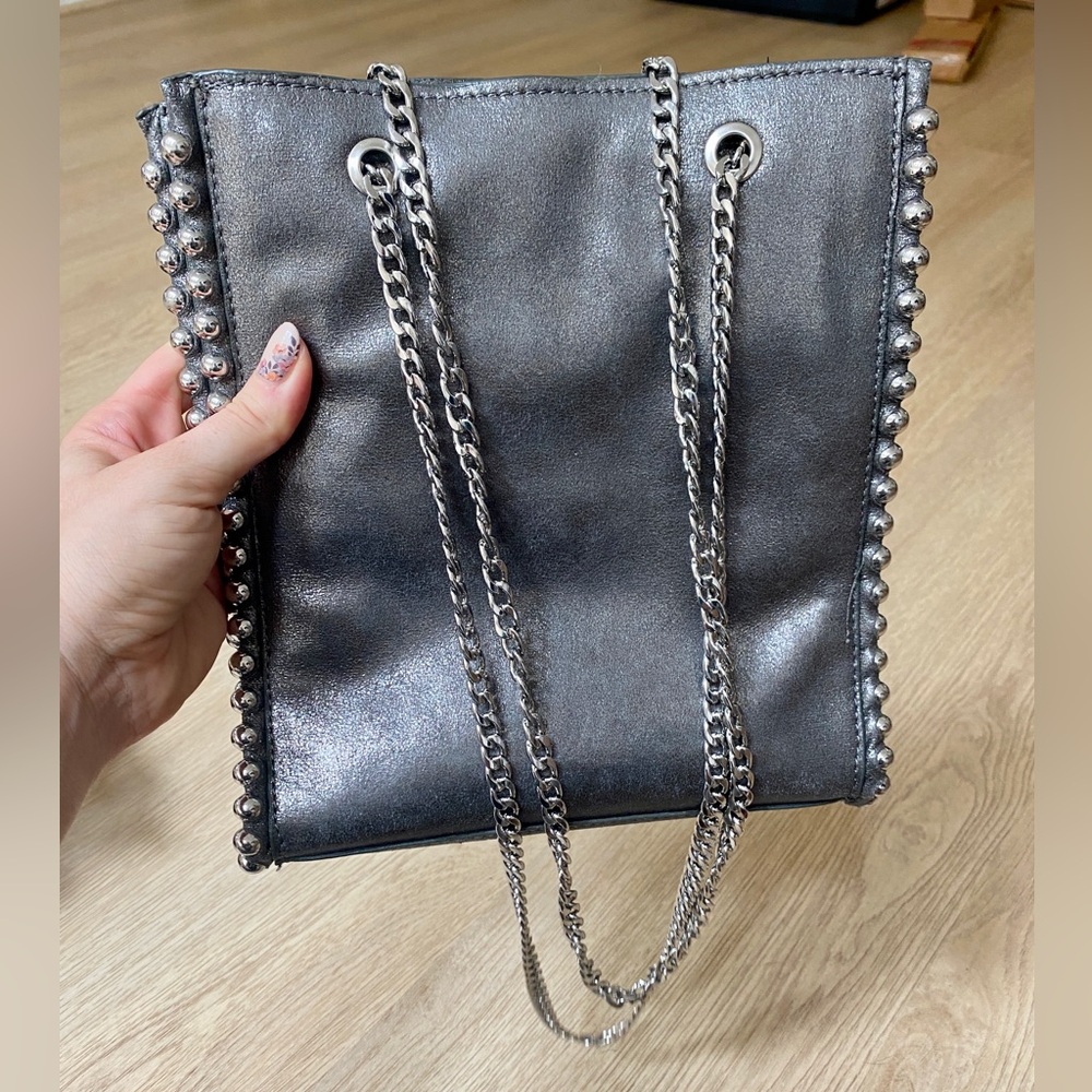 ZARA silver metallic chain strap bag. So cute!! EUC